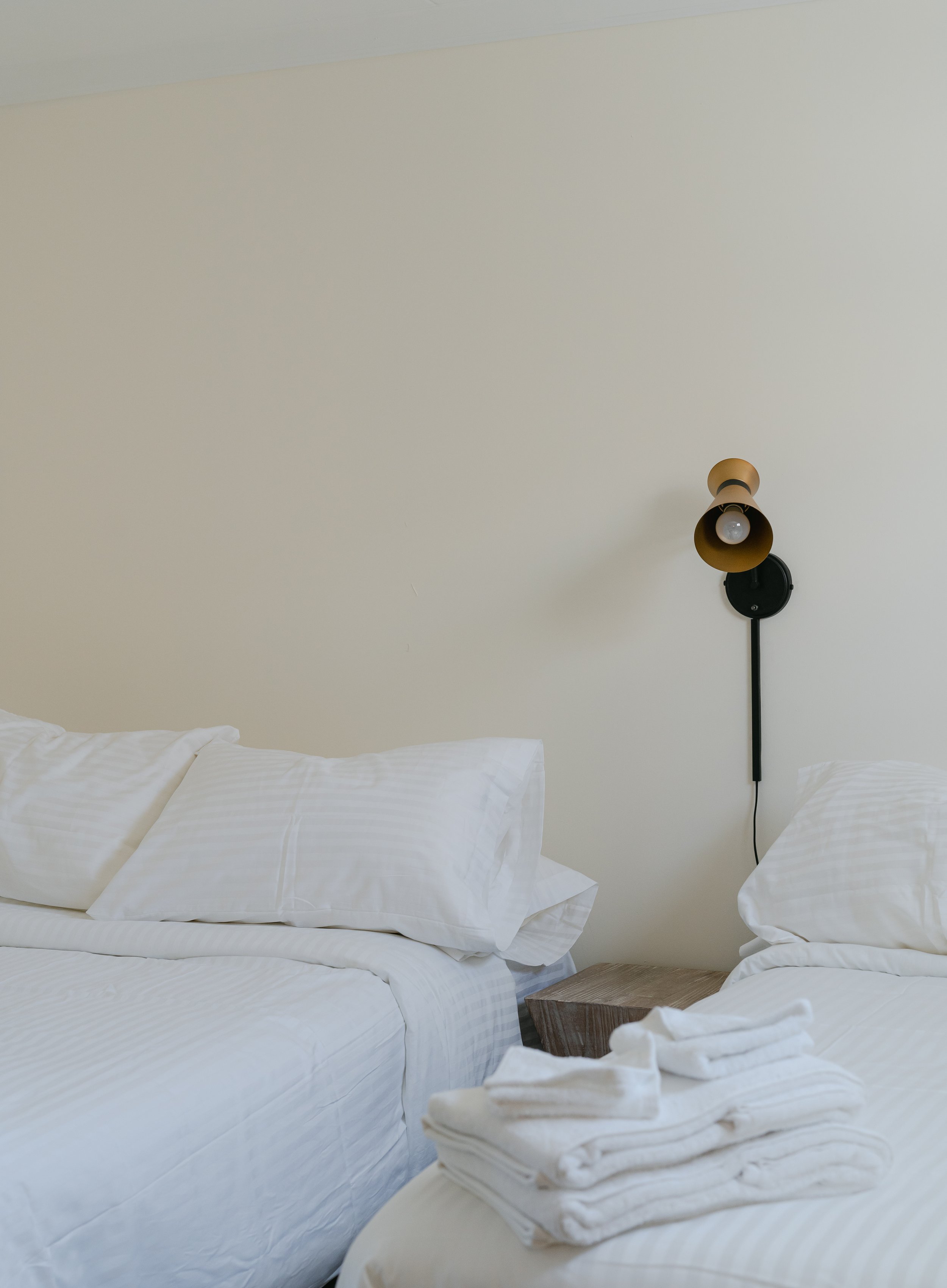 King Apartment with full kitchenette and living area